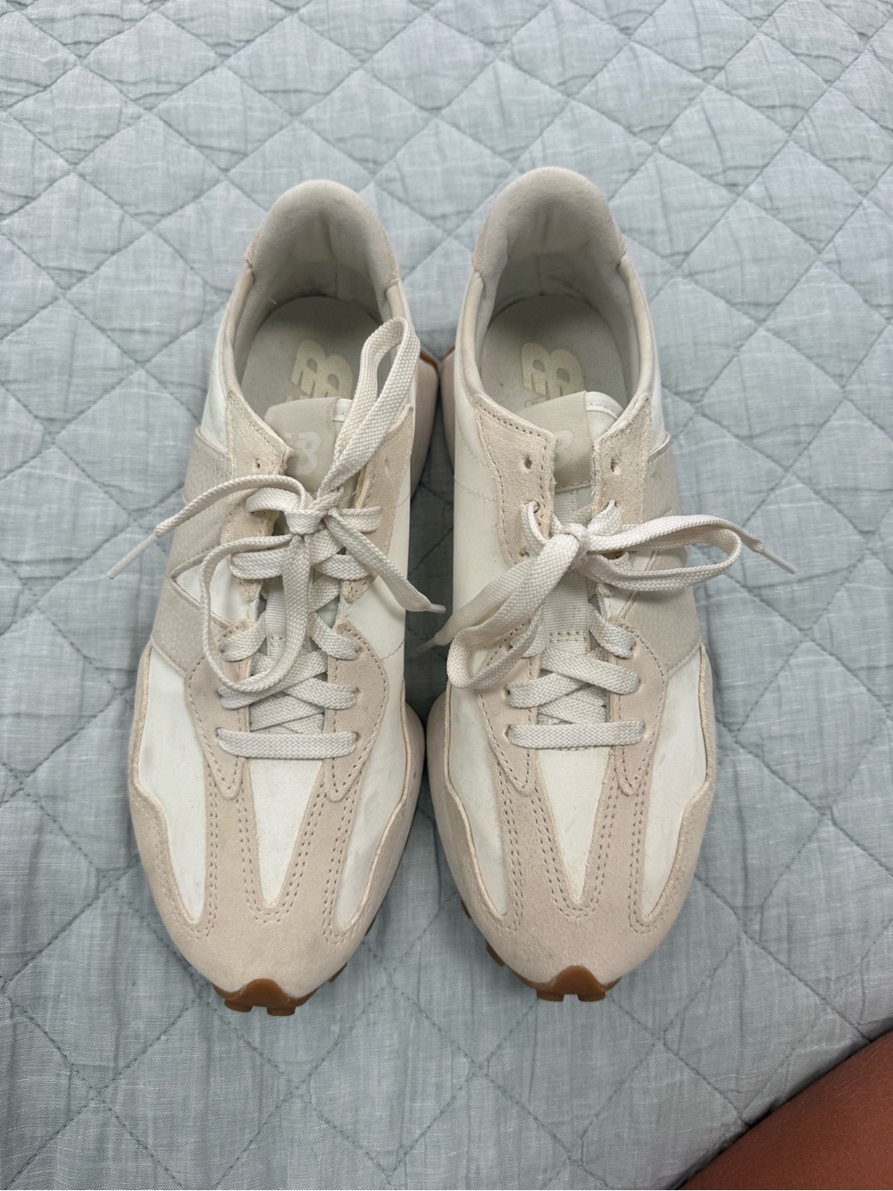 New Balance 327 Cream White Gum Sneakers – Women’s 9.5 - Picture 3 of 6